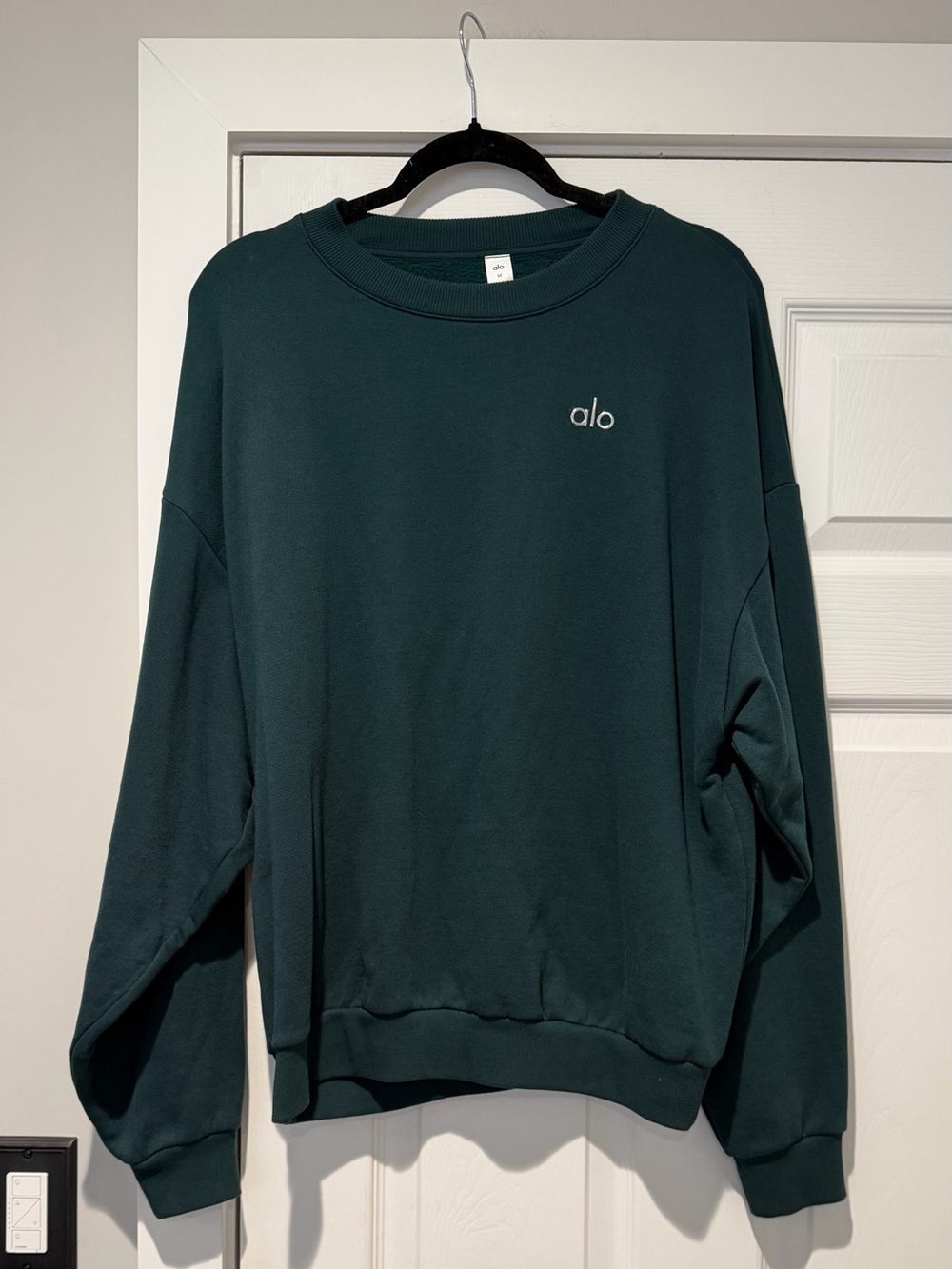 Auth.✅ RARE Women’s Accolade Crewneck Pullover in “Midnight Green” Size Medium💚